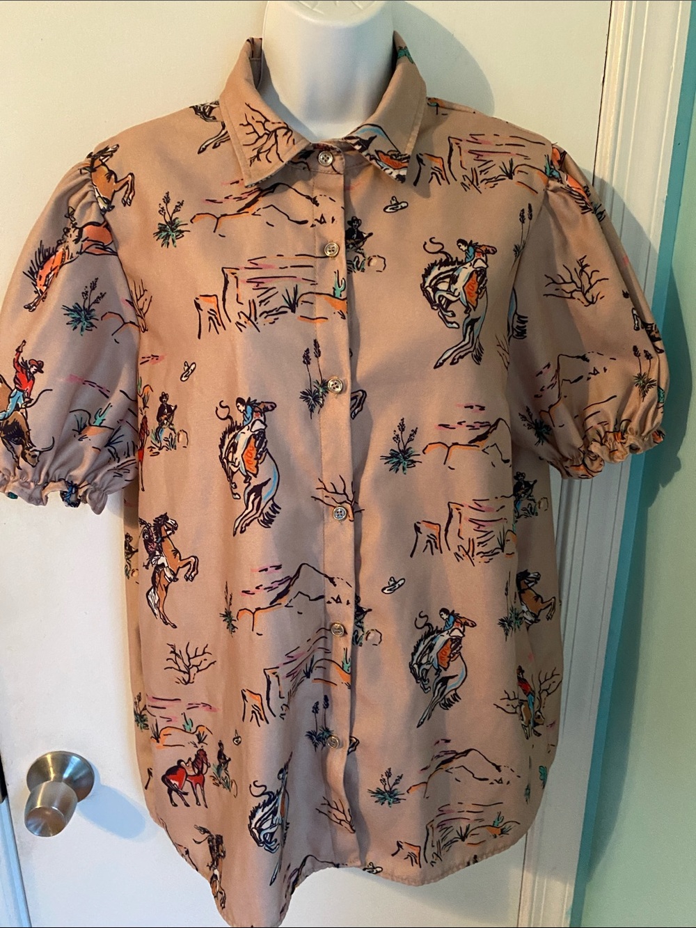 Chery Betty cowboy Print Button-Up Blouse i